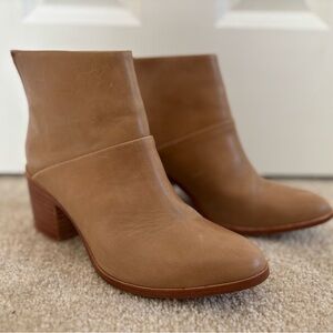 Nisolo Tan Ankle Boots